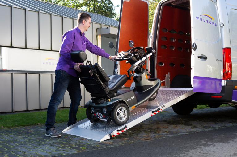 Elektrische scootmobiel afleveren